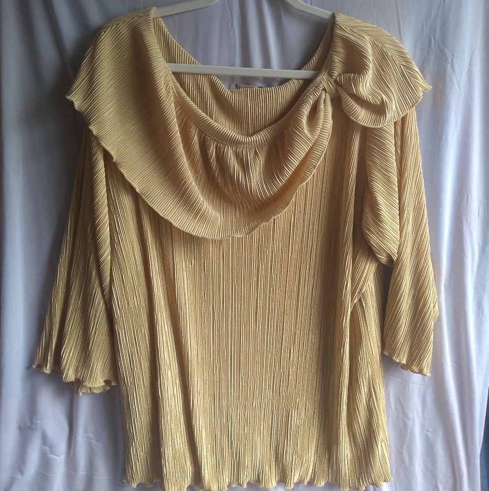 Dressbarn- top - Picture 2 of 4